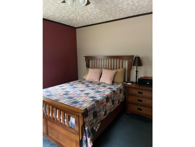 Welcome to this beautifully remodeled 3-bedroom, 2-bath - photo 33
