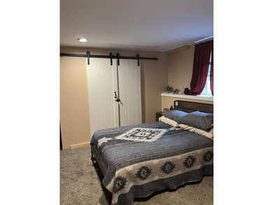 Welcome to this beautifully remodeled 3-bedroom, 2-bath - photo 39