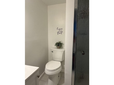 Welcome to this beautifully remodeled 3-bedroom, 2-bath - photo 42