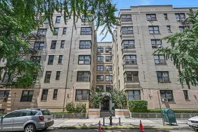 Fully renovated and ready for immediate move-into this 500sf - photo 1