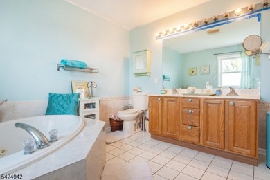 Opportunity knocks! Beautifully crafted center hall colonial - photo 16