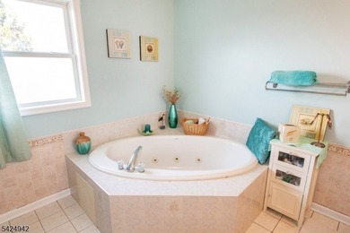 Opportunity knocks! Beautifully crafted center hall colonial - photo 17