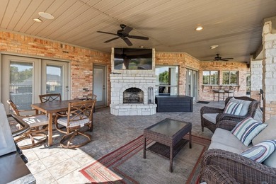 Waterfront home with approximately 150 feet of shoreline - photo 6