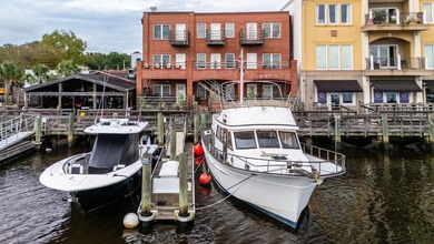 829 Front Street is a rare jewel positioned at the very heart of - photo 6