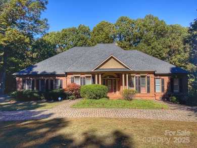 Lake Wylie Home Sale Pending in Charlotte North Carolina