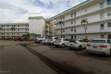 Lake Condo For Sale in Fort Myers, Florida