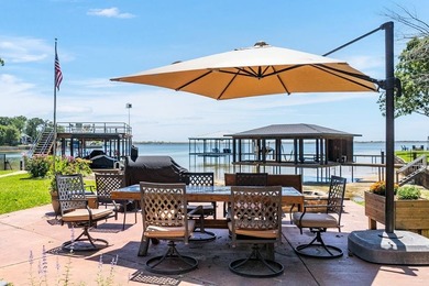 Welcome to your waterfront retreat on Cedar Creek Lake in the - photo 4