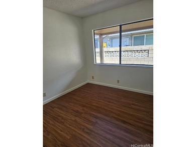 Located in Mililani, in a cul-de-sac, this 4-bedroom, including - photo 4