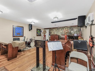 Welcome to 2466 Webster Ave! Beautiful Brick building currently - photo 15