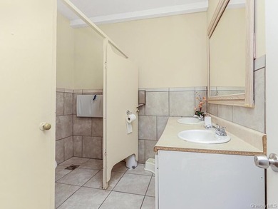 Welcome to 2466 Webster Ave! Beautiful Brick building currently - photo 17