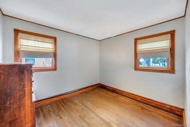 Welcome to this inviting 4-bedroom, 2-bathroom expanded Cape - photo 18