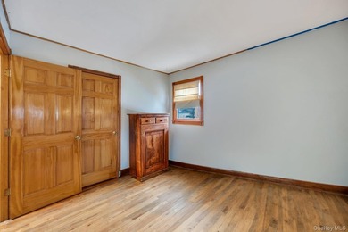Welcome to this inviting 4-bedroom, 2-bathroom expanded Cape - photo 19