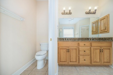 Move in ready True 4 bedroom single story in Hunters Crossing - photo 19