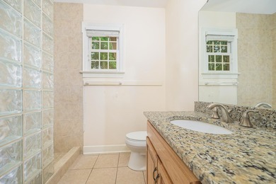 Move in ready True 4 bedroom single story in Hunters Crossing - photo 20