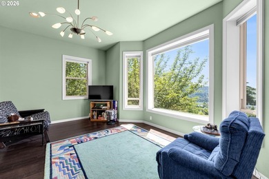 The incredible views of Mt Hood and the Lewis River from the - photo 21