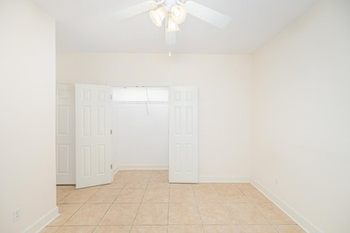 Move in ready True 4 bedroom single story in Hunters Crossing - photo 21