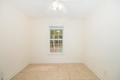 Move in ready True 4 bedroom single story in Hunters Crossing - photo 22