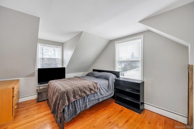 Welcome to this inviting 4-bedroom, 2-bathroom expanded Cape - photo 24