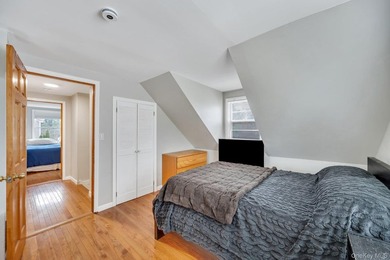 Welcome to this inviting 4-bedroom, 2-bathroom expanded Cape - photo 25