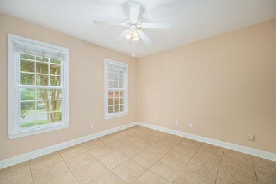 Move in ready True 4 bedroom single story in Hunters Crossing - photo 25