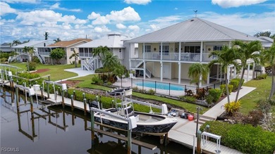 Welcome to A Waterfront Paradise! Discover the ultimate - photo 3