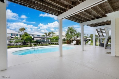 Welcome to A Waterfront Paradise! Discover the ultimate - photo 10