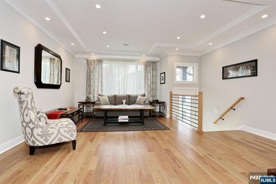 Commuters Dream! You will love this 5-year young half duplex - photo 7