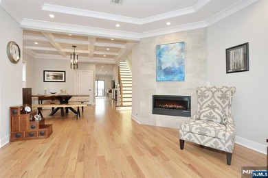 Commuters Dream! You will love this 5-year young half duplex - photo 9