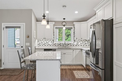 Welcome to 918 Gable Street in the desirable 55+ townhome - photo 7