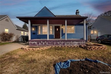 Detroit River Home Sale Pending in Wyandotte Michigan