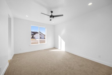 *Morgan* Samplee see the stunning views at Oakridge cove, right - photo 12