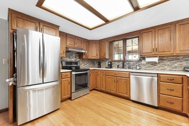 Custom built, one owner home is a jewel to behold. Features 4 - photo 19