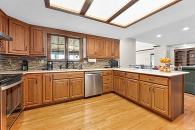 Custom built, one owner home is a jewel to behold. Features 4 - photo 20