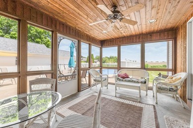 Custom built, one owner home is a jewel to behold. Features 4 - photo 21