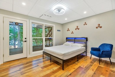 Stunning fully remodeled home presents like new construction - photo 29