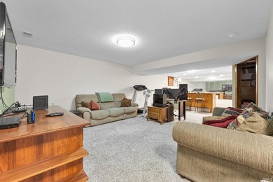 Custom built, one owner home is a jewel to behold. Features 4 - photo 30