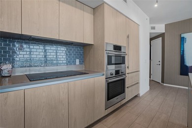 Beach-inspired, high-rise turnkey residence offering a new - photo 7