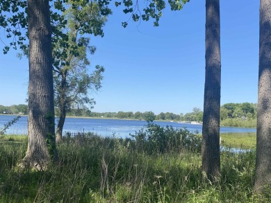 Big Otter Lake Lot For Sale in Fremont Indiana