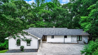Stunning fully remodeled home presents like new construction - photo 41
