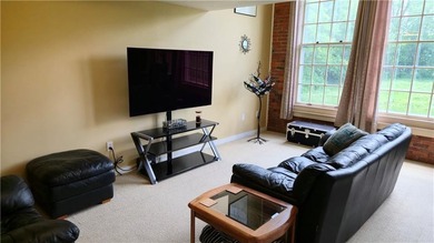 Coastal condo living at Hamilton Harbour. This spacious - photo 7
