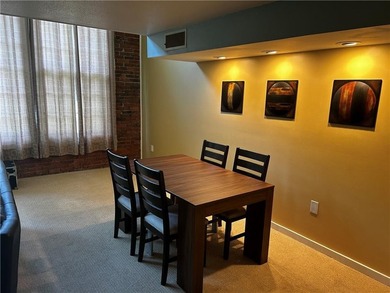 Coastal condo living at Hamilton Harbour. This spacious - photo 9