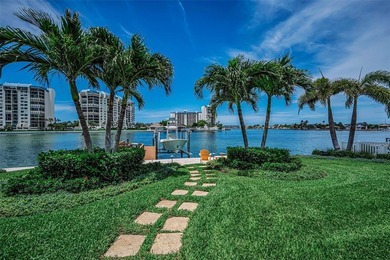 Yacht Club Estates! Luxurious waterfront estate with open water - photo 8