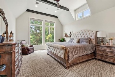 Beautiful 4 bed, 3 bath home with a 3 car garage in a prime - photo 22