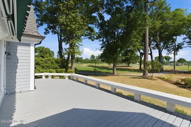 Beautifully reimagined and ideally positioned in the heart of - photo 11