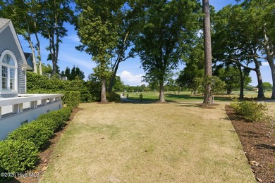 Beautifully reimagined and ideally positioned in the heart of - photo 13