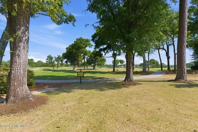Beautifully reimagined and ideally positioned in the heart of - photo 14