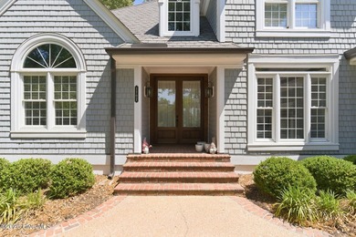 Beautifully reimagined and ideally positioned in the heart of - photo 18