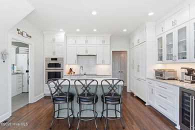 Beautifully reimagined and ideally positioned in the heart of - photo 27