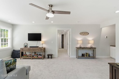 Beautifully reimagined and ideally positioned in the heart of - photo 48