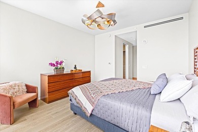 Highly upgraded luxury 3 beds, 2.5 baths residence at Waiea - photo 9